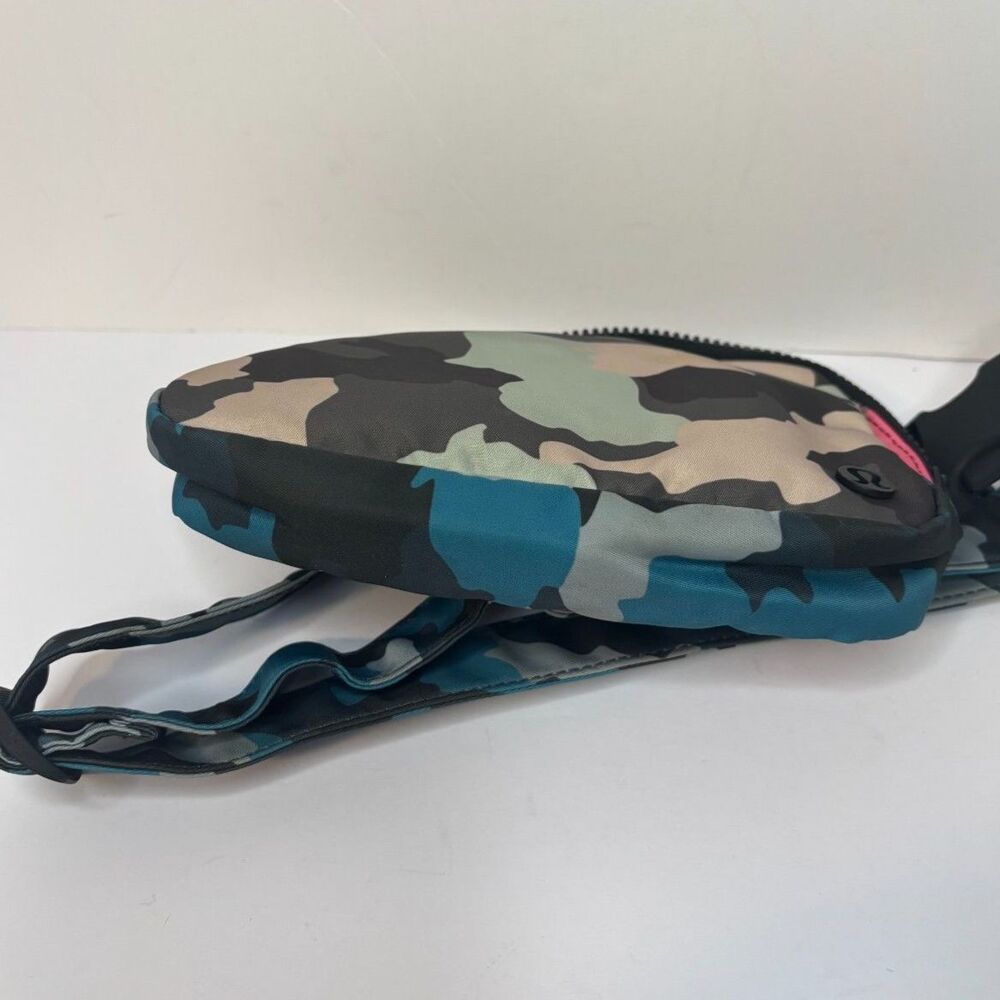 LULULEMON Camo Multicolor Fanny Pack Everywhere Belt Bag Heritage Adjustable - Picture 7 of 8